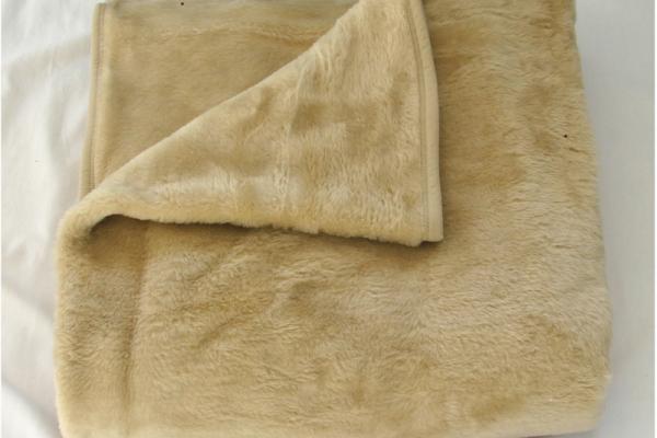 Belfiore Furpile Blanket Bone